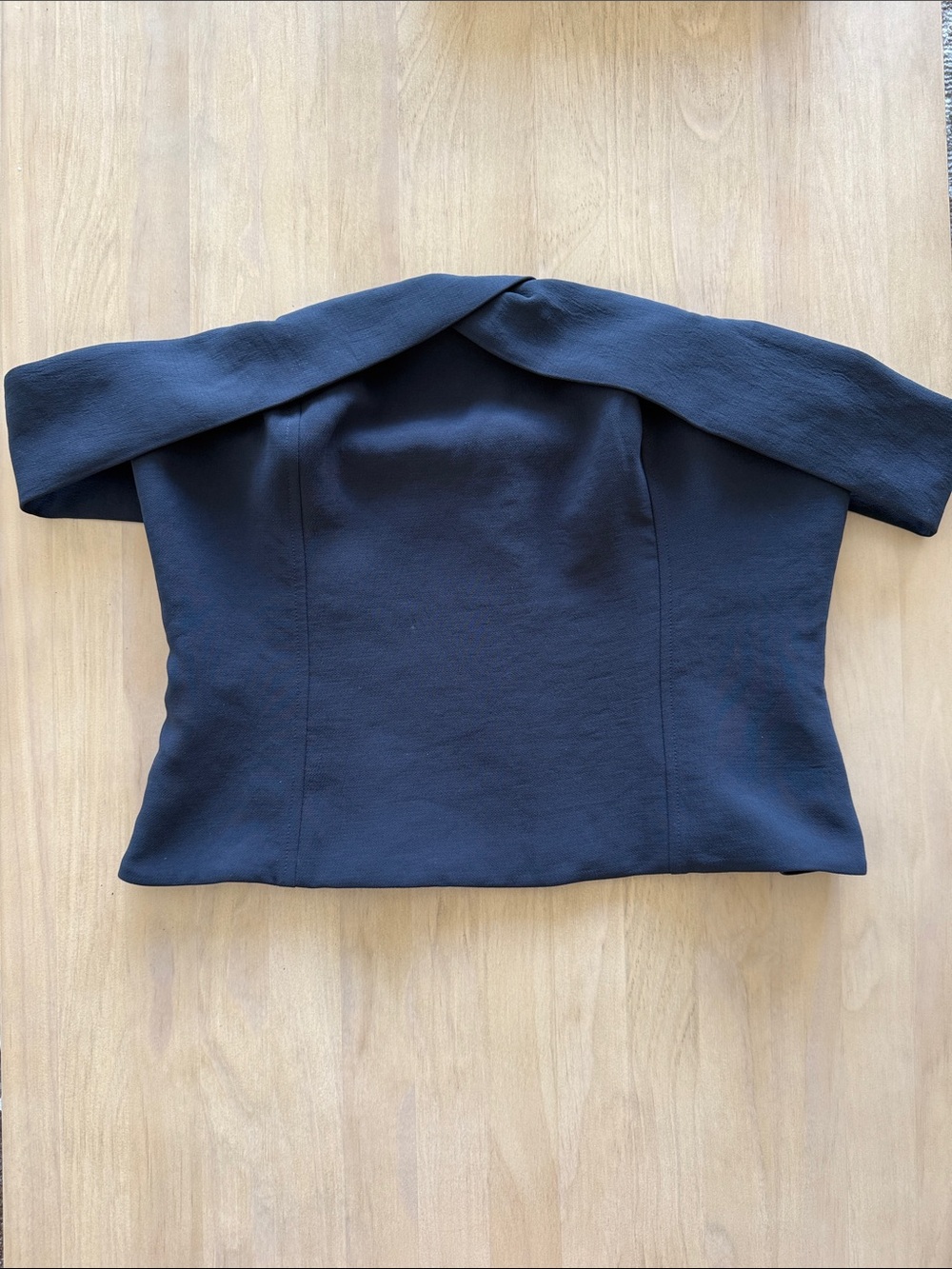 NAVY Aritzia Wilfred Queens off the shoulder strapless top size L
